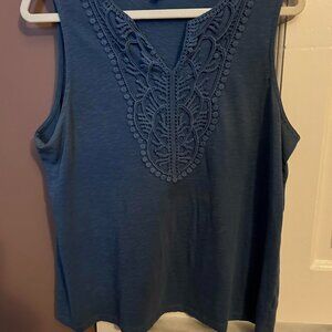 Talbots Petite Large Top with pretty detailing